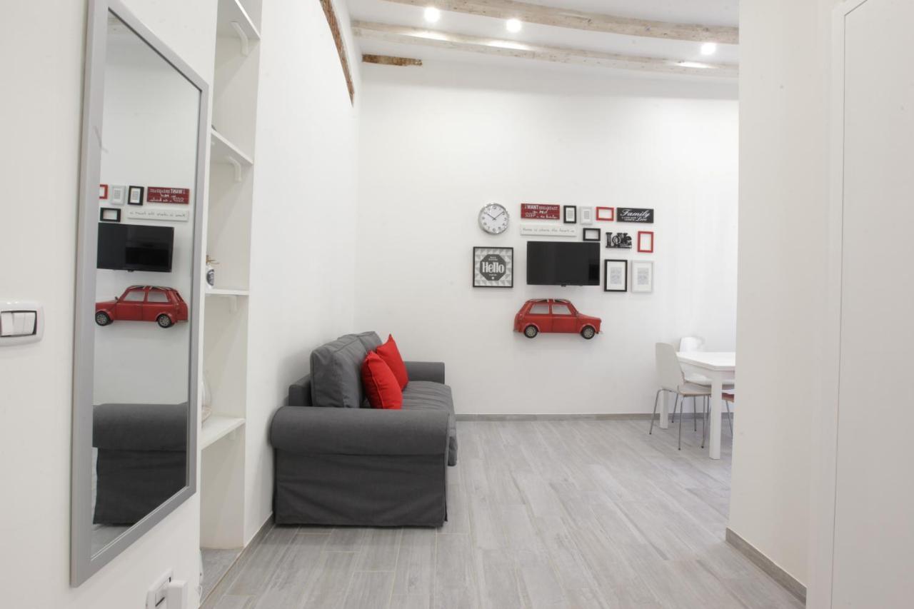 Amazing Apartment In City Center With Balcony Milano Esterno foto