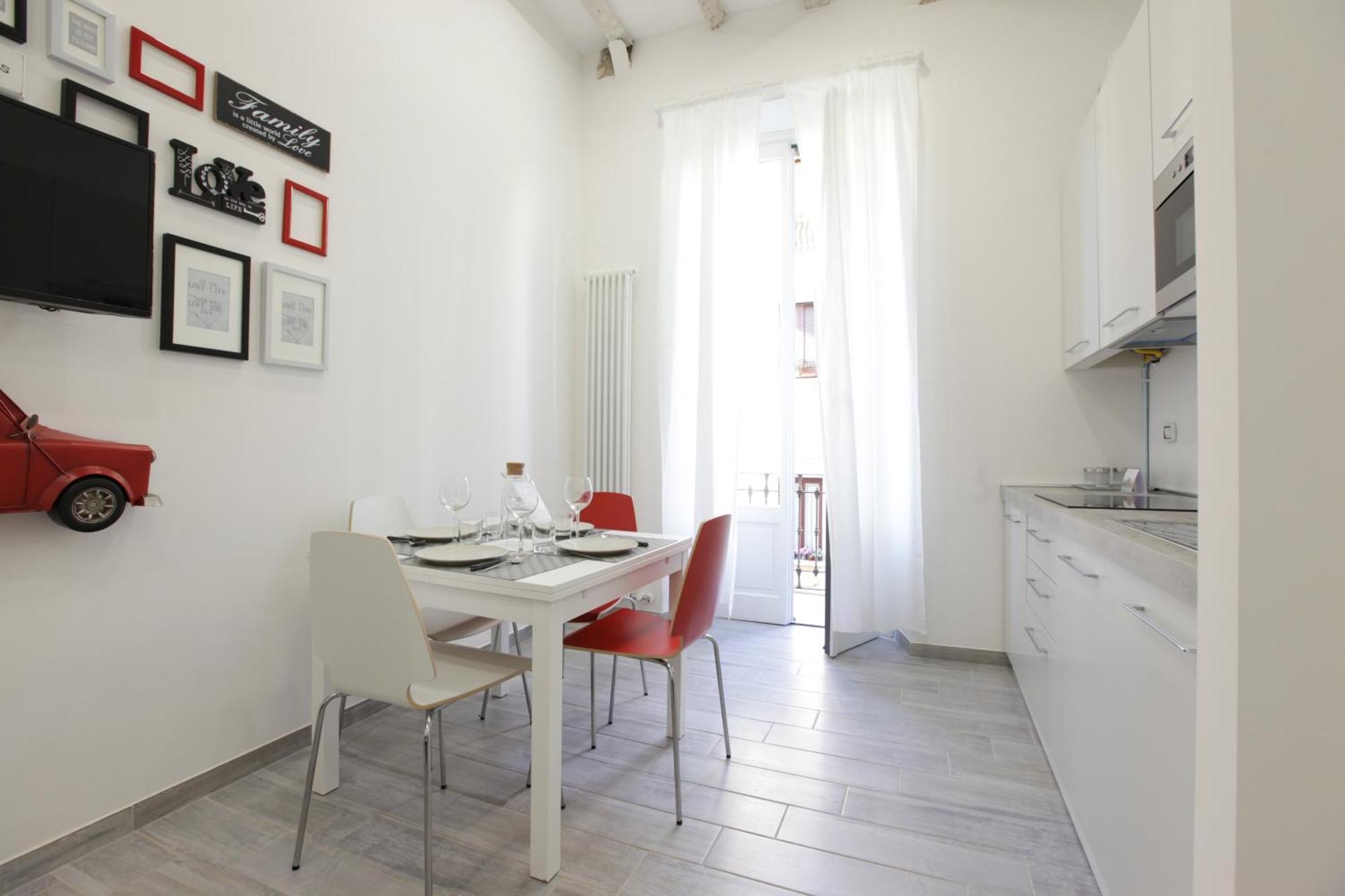 Amazing Apartment In City Center With Balcony Milano Esterno foto